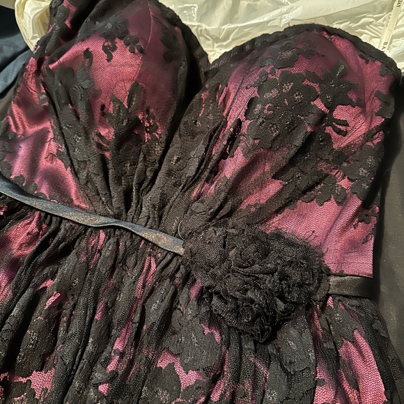 Size 10 Short Lace Prom Dress - Picture 1 of 3